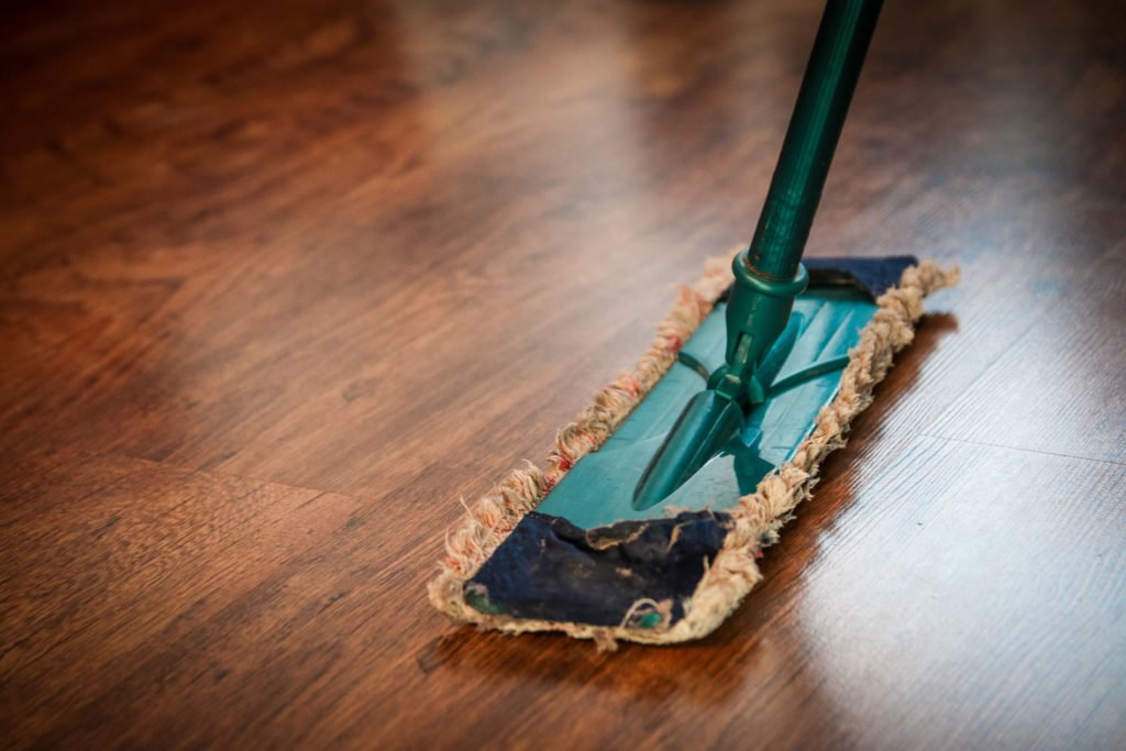 mop cleaning wood floor